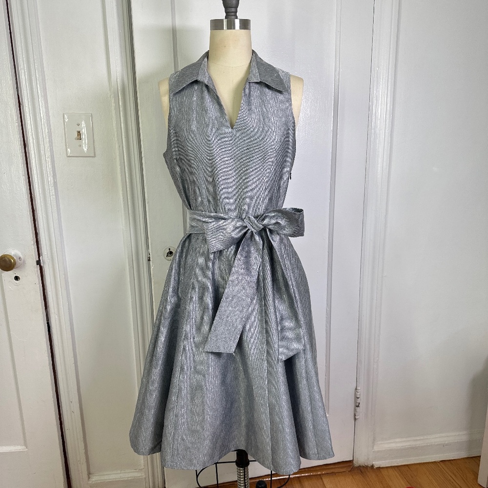 Silver sleeveless V-neck lady like A-Line dress with Collar
